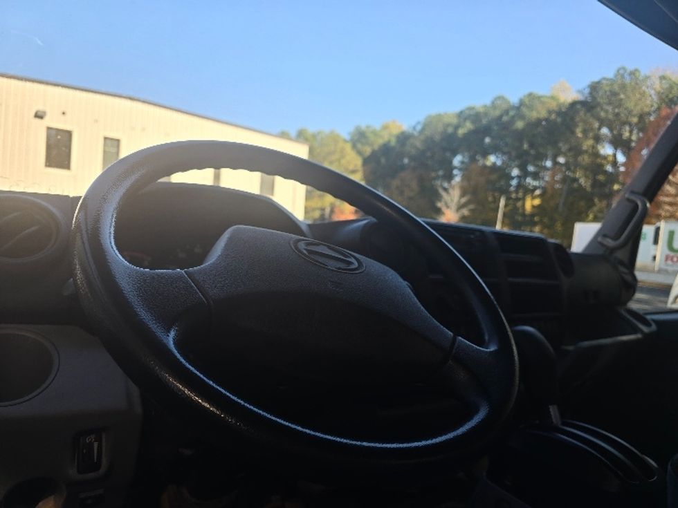 Light Duty Box Truck-Light and Medium Duty Trucks-Hino-2019-155-Gainesville-GA-151,712\n\t\tmiles-$ 32,750 - Image 17