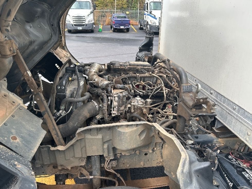 Light Duty Box Truck-Light and Medium Duty Trucks-Hino-2019-155-Gainesville-GA-151,712\n\t\tmiles-$ 32,750 - Image 24