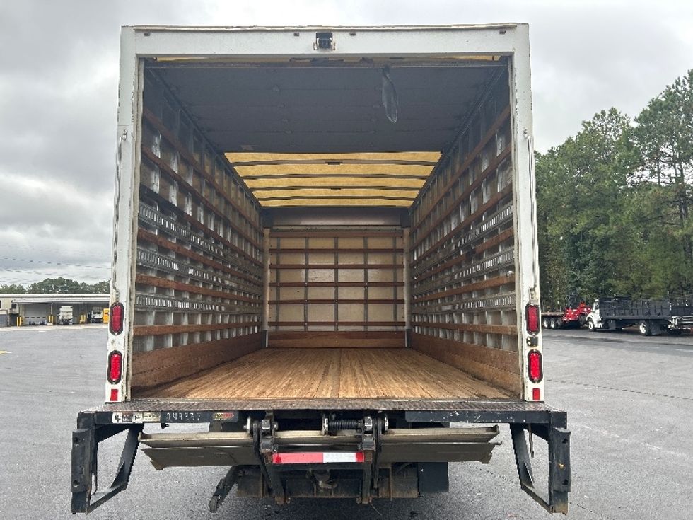 Light Duty Box Truck-Light and Medium Duty Trucks-Hino-2019-155-Gainesville-GA-151,712\n\t\tmiles-$ 32,750 - Image 8