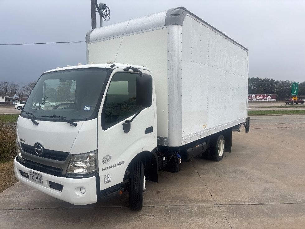 Light Duty Box Truck-Light and Medium Duty Trucks-Hino-2019-155-Houston-TX-117,093\n\t\tmiles-$ 36,750 - Image 3