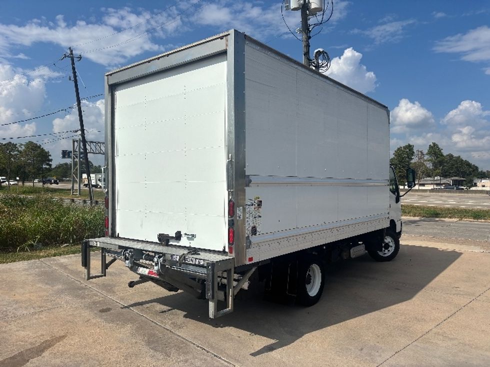 Light Duty Box Truck-Light and Medium Duty Trucks-Hino-2019-155-Houston-TX-123,593\n\t\tmiles-$ 37,000 - Image 12