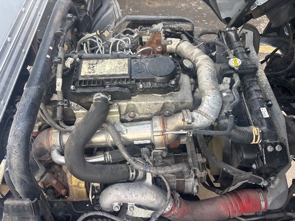 Light Duty Box Truck-Light and Medium Duty Trucks-Hino-2019-155-Houston-TX-123,593\n\t\tmiles-$ 37,000 - Image 22