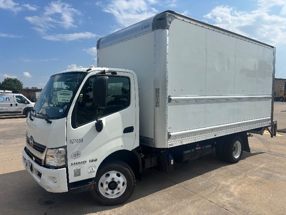 Light Duty Box Truck-Light and Medium Duty Trucks-Hino-2019-155-Houston-TX-123,593\n\t\tmiles-$ 37,000 - Image 3