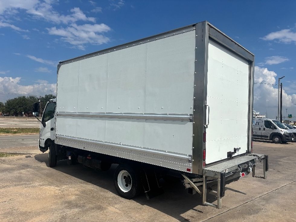 Light Duty Box Truck-Light and Medium Duty Trucks-Hino-2019-155-Houston-TX-123,593\n\t\tmiles-$ 37,000 - Image 6