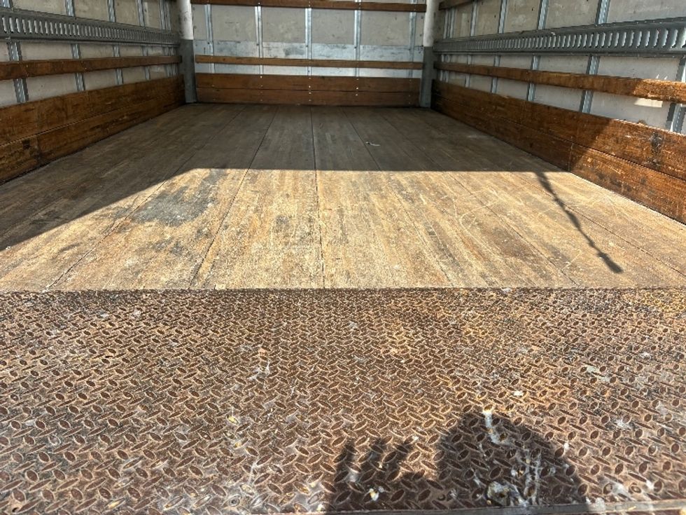 Light Duty Box Truck-Light and Medium Duty Trucks-Hino-2019-155-Houston-TX-123,593\n\t\tmiles-$ 37,000 - Image 9