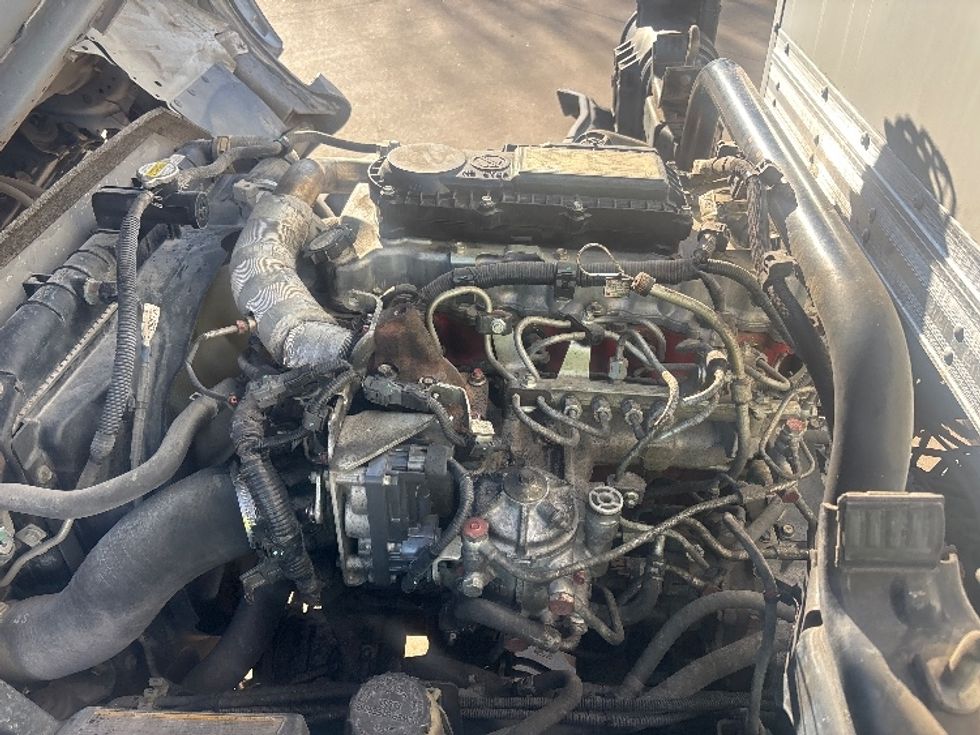 Light Duty Box Truck-Light and Medium Duty Trucks-Hino-2019-155-Houston-TX-150,806\n\t\tmiles-$ 33,750 - Image 22