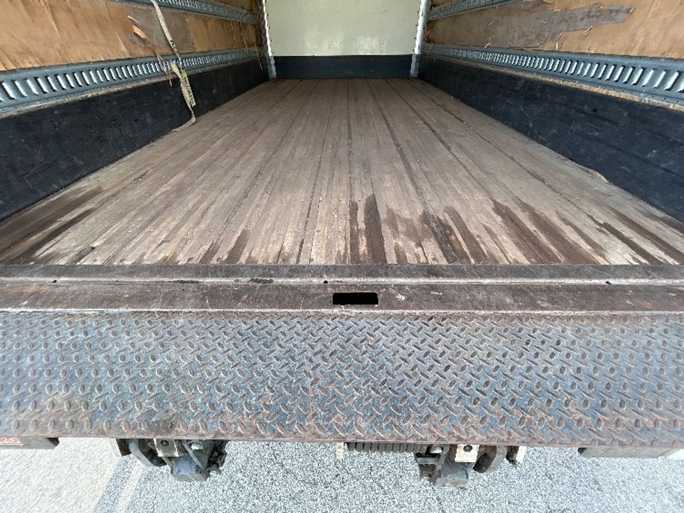 Light Duty Box Truck-Light and Medium Duty Trucks-Hino-2019-155-Katy-TX-98,863\n\t\tmiles-$ 38,500 - Image 10