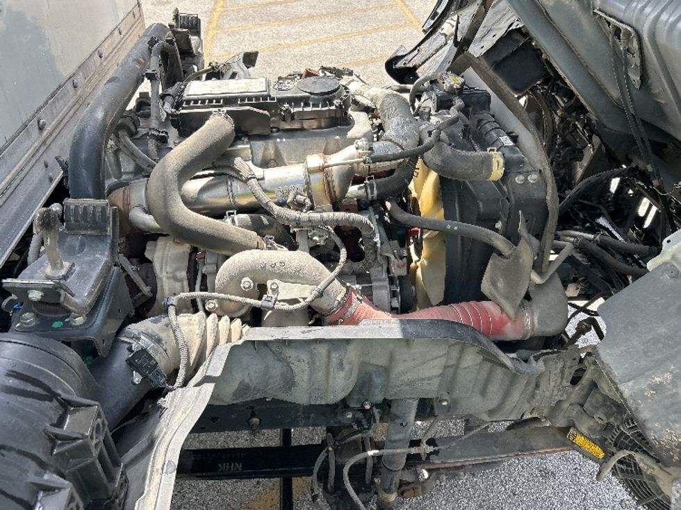 Light Duty Box Truck-Light and Medium Duty Trucks-Hino-2019-155-Katy-TX-98,863\n\t\tmiles-$ 38,500 - Image 21