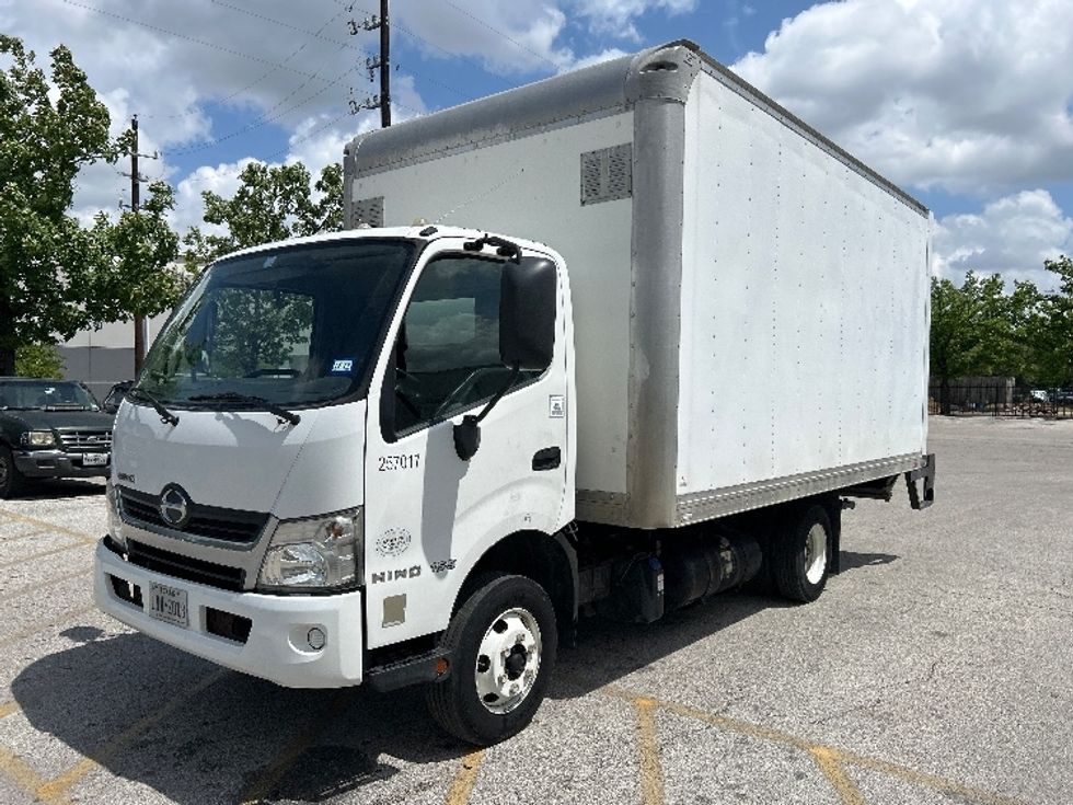 Light Duty Box Truck-Light and Medium Duty Trucks-Hino-2019-155-Katy-TX-98,863\n\t\tmiles-$ 38,500 - Image 3