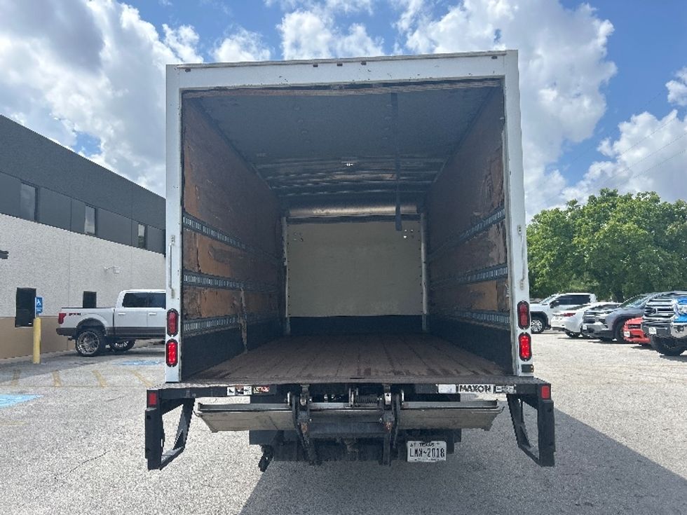 Light Duty Box Truck-Light and Medium Duty Trucks-Hino-2019-155-Katy-TX-98,863\n\t\tmiles-$ 38,500 - Image 8