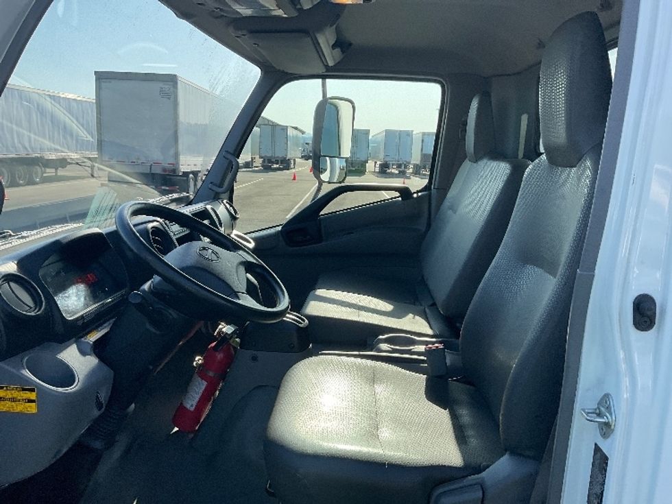 Light Duty Box Truck-Light and Medium Duty Trucks-Hino-2019-155-Kent-WA-69,180\n\t\tmiles-$ 46,000 - Image 19