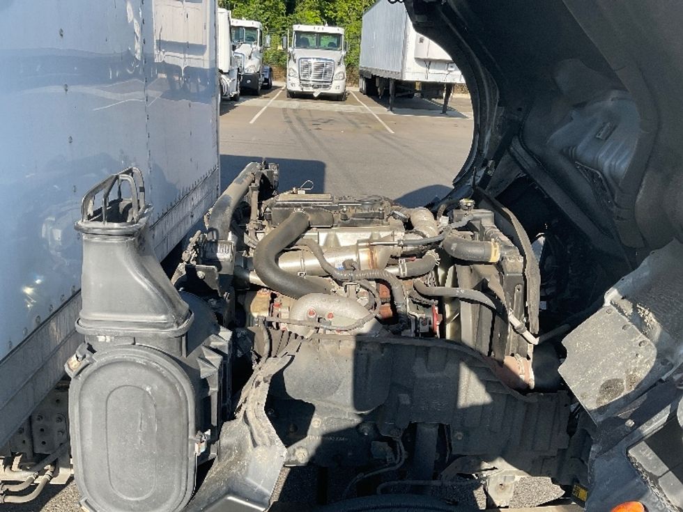 Light Duty Box Truck-Light and Medium Duty Trucks-Hino-2019-155-Kent-WA-69,180\n\t\tmiles-$ 46,000 - Image 23