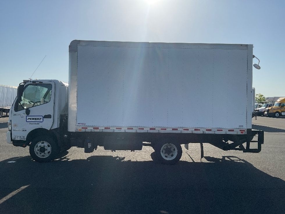 Light Duty Box Truck-Light and Medium Duty Trucks-Hino-2019-155-Kent-WA-69,180\n\t\tmiles-$ 46,000 - Image 4