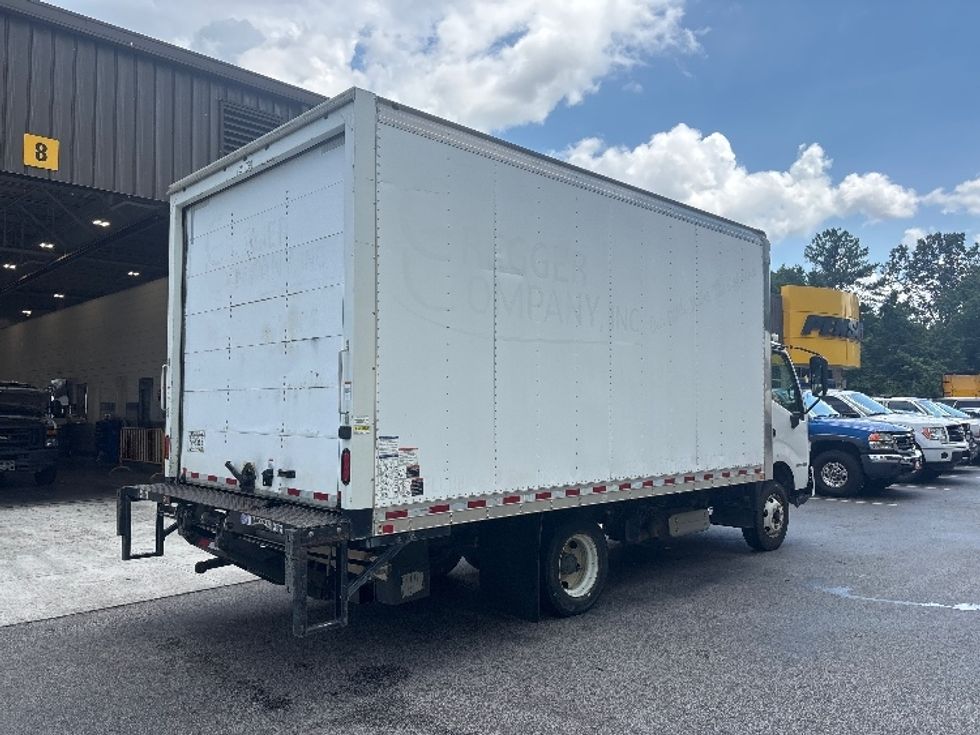 Light Duty Box Truck-Light and Medium Duty Trucks-Hino-2019-155-Ladson-SC-196,380\n\t\tmiles-$ 23,000 - Image 13
