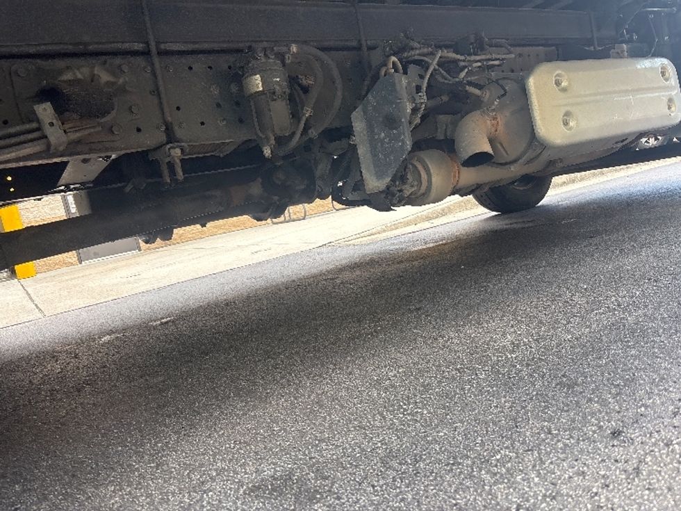 Light Duty Box Truck-Light and Medium Duty Trucks-Hino-2019-155-Ladson-SC-196,380\n\t\tmiles-$ 23,000 - Image 14