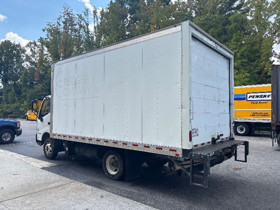 Light Duty Box Truck-Light and Medium Duty Trucks-Hino-2019-155-Ladson-SC-196,380\n\t\tmiles-$ 23,000 - Image 6