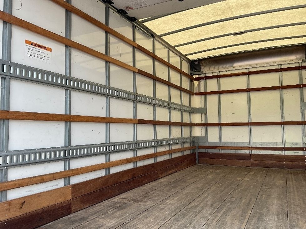 Light Duty Box Truck-Light and Medium Duty Trucks-Hino-2019-155-Pasco-WA-71,559\n\t\tmiles-$ 45,750 - Image 11