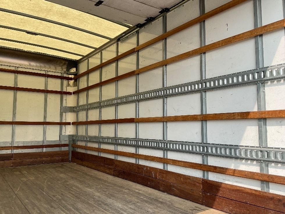 Light Duty Box Truck-Light and Medium Duty Trucks-Hino-2019-155-Pasco-WA-71,559\n\t\tmiles-$ 45,750 - Image 12