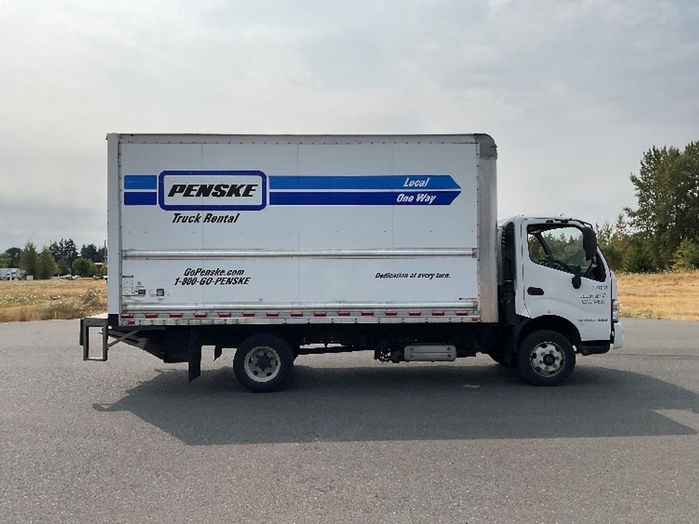 Light Duty Box Truck-Light and Medium Duty Trucks-Hino-2019-155-Pasco-WA-71,559\n\t\tmiles-$ 45,750 - Image 15