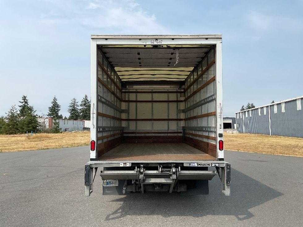 Light Duty Box Truck-Light and Medium Duty Trucks-Hino-2019-155-Pasco-WA-71,559\n\t\tmiles-$ 45,750 - Image 8