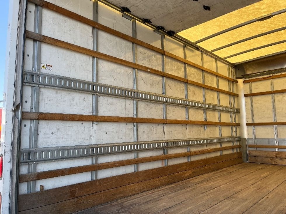 Light Duty Box Truck-Light and Medium Duty Trucks-Hino-2019-155-Phoenix-AZ-99,160\n\t\tmiles-$ 42,000 - Image 11