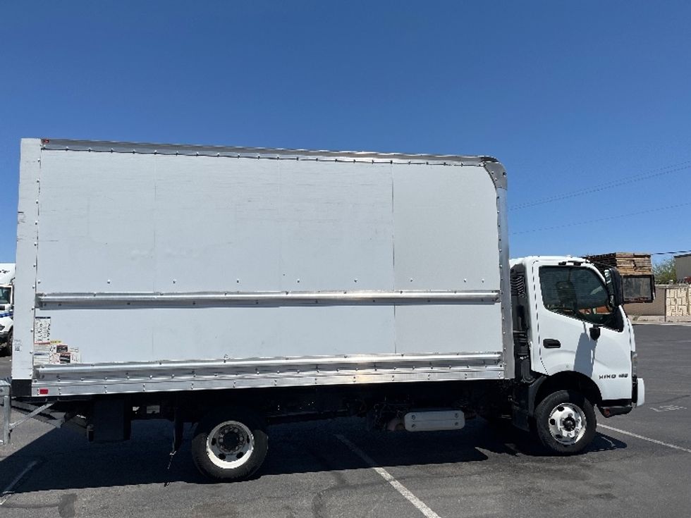 Light Duty Box Truck-Light and Medium Duty Trucks-Hino-2019-155-Phoenix-AZ-99,160\n\t\tmiles-$ 42,000 - Image 15