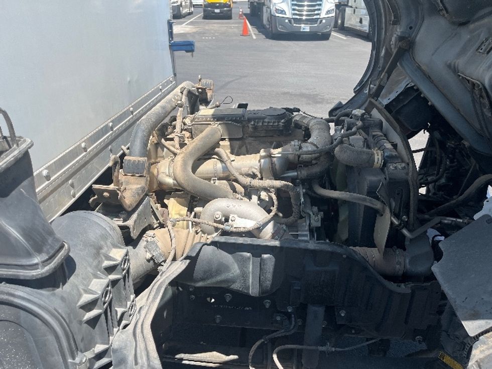 Light Duty Box Truck-Light and Medium Duty Trucks-Hino-2019-155-Phoenix-AZ-99,160\n\t\tmiles-$ 42,000 - Image 23