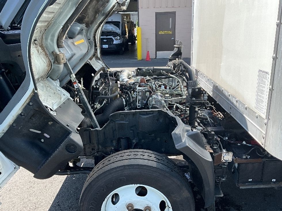 Light Duty Box Truck-Light and Medium Duty Trucks-Hino-2019-155-Portland-OR-144,411\n\t\tmiles-$ 37,500 - Image 24