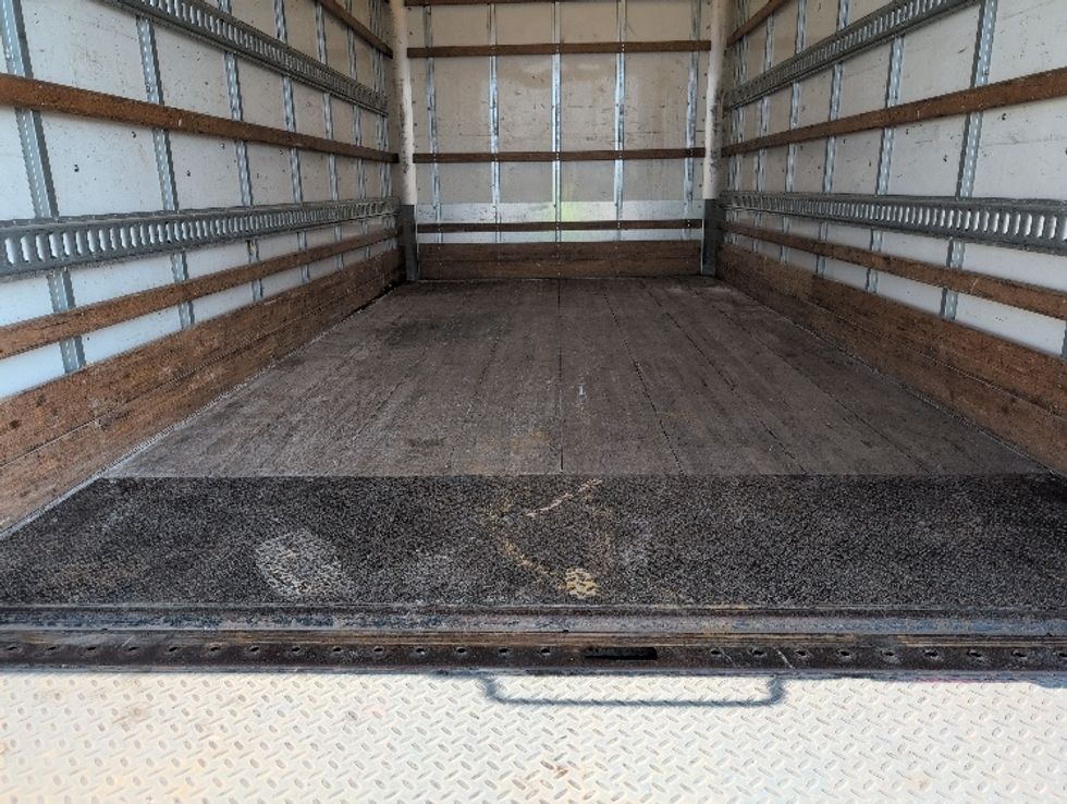 Light Duty Box Truck-Light and Medium Duty Trucks-Hino-2019-155-San Antonio-TX-106,109\n\t\tmiles-$ 38,750 - Image 10