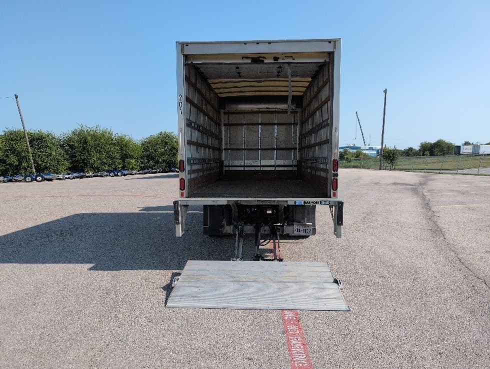 Light Duty Box Truck-Light and Medium Duty Trucks-Hino-2019-155-San Antonio-TX-106,109\n\t\tmiles-$ 38,750 - Image 9