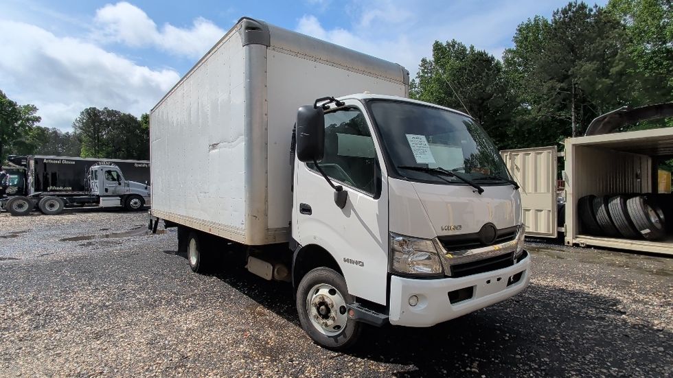 Light Duty Box Truck-Light and Medium Duty Trucks-Hino-2019-155-Suwanee-GA-168,966\n\t\tmiles-$ 30,750 - Image 1