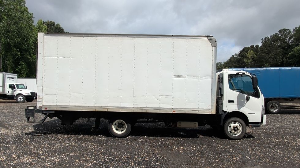 Light Duty Box Truck-Light and Medium Duty Trucks-Hino-2019-155-Suwanee-GA-168,966\n\t\tmiles-$ 30,750 - Image 15