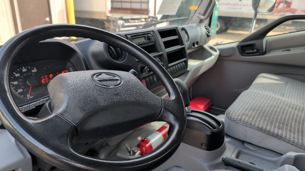 Light Duty Box Truck-Light and Medium Duty Trucks-Hino-2019-155-Suwanee-GA-168,966\n\t\tmiles-$ 30,750 - Image 17