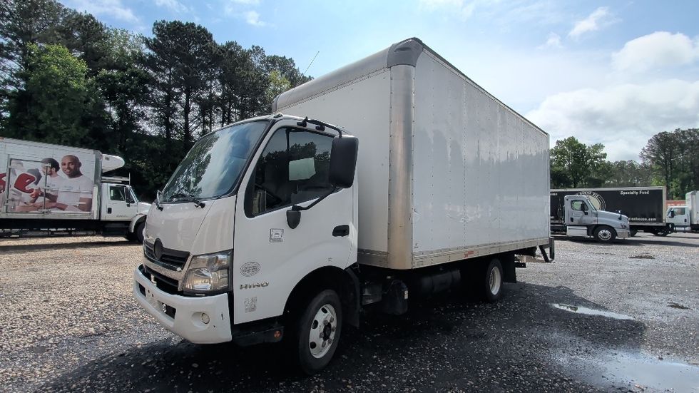 Light Duty Box Truck-Light and Medium Duty Trucks-Hino-2019-155-Suwanee-GA-168,966\n\t\tmiles-$ 30,750 - Image 3