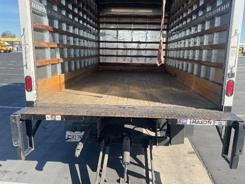 Light Duty Box Truck-Light and Medium Duty Trucks-Hino-2019-155-Torrance-CA-260,243\n\t\tmiles-$ 21,000 - Image 10