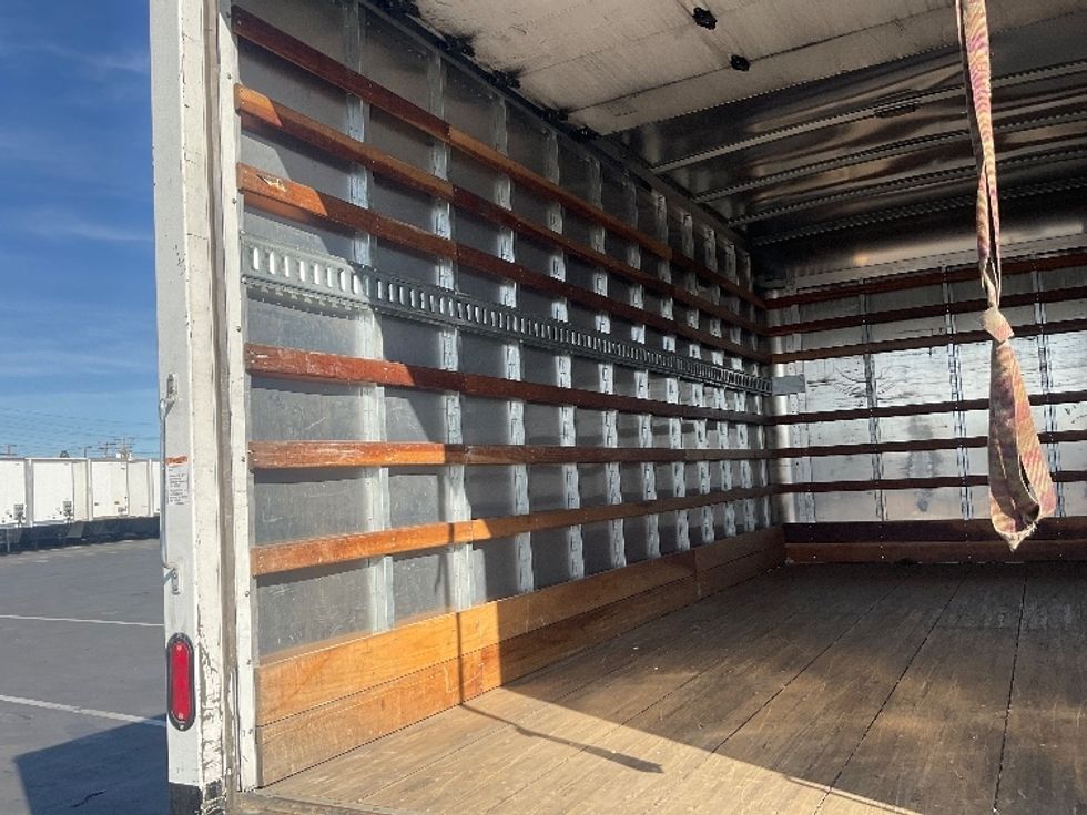 Light Duty Box Truck-Light and Medium Duty Trucks-Hino-2019-155-Torrance-CA-260,243\n\t\tmiles-$ 21,000 - Image 11