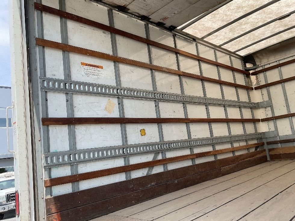 Light Duty Box Truck-Light and Medium Duty Trucks-Hino-2019-155-West Valley City-UT-127,620\n\t\tmiles-$ 39,750 - Image 11