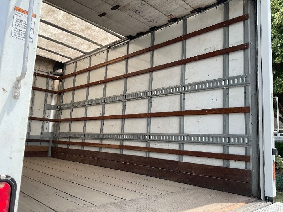 Light Duty Box Truck-Light and Medium Duty Trucks-Hino-2019-155-West Valley City-UT-127,620\n\t\tmiles-$ 39,750 - Image 12