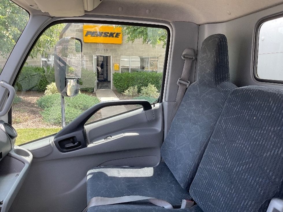 Light Duty Box Truck-Light and Medium Duty Trucks-Hino-2019-155-West Valley City-UT-127,620\n\t\tmiles-$ 39,750 - Image 19