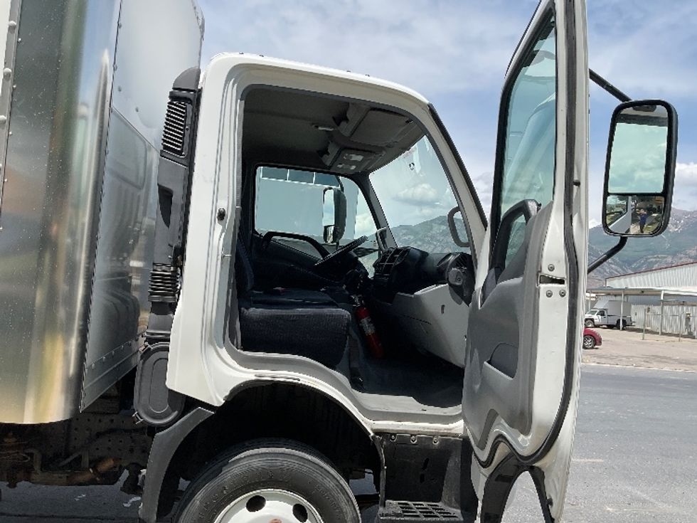 Light Duty Box Truck-Light and Medium Duty Trucks-Hino-2019-155-West Valley City-UT-127,620\n\t\tmiles-$ 39,750 - Image 20