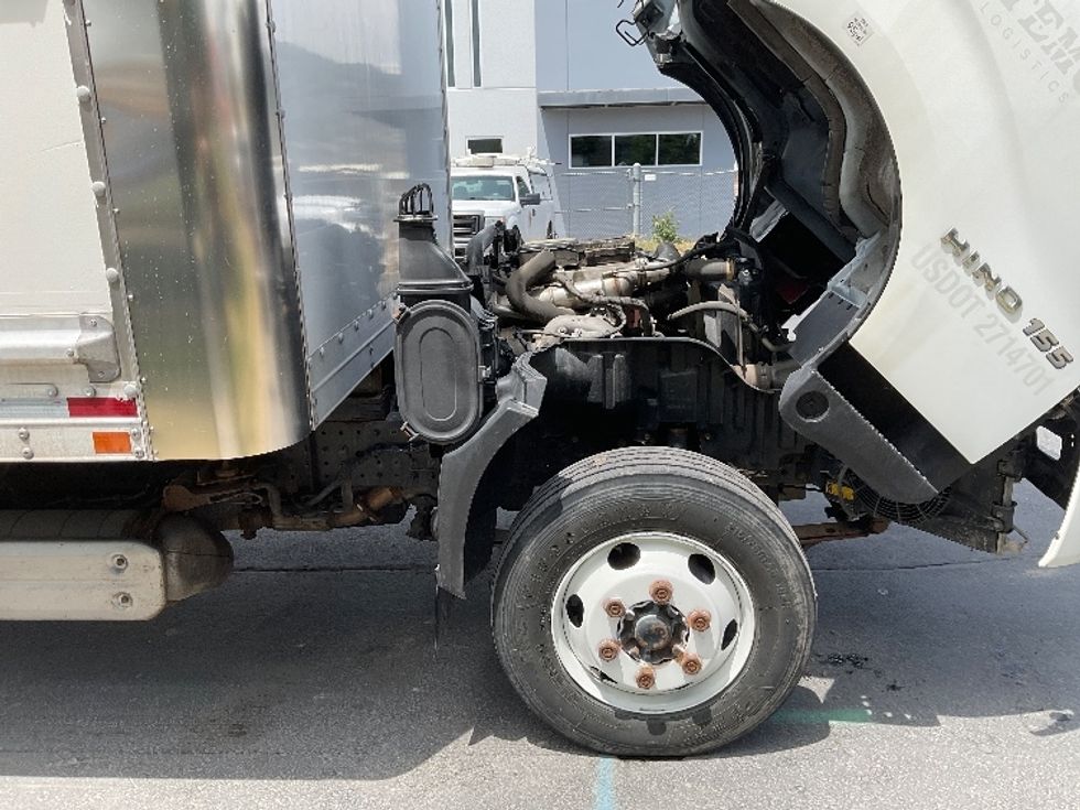 Light Duty Box Truck-Light and Medium Duty Trucks-Hino-2019-155-West Valley City-UT-127,620\n\t\tmiles-$ 39,750 - Image 23