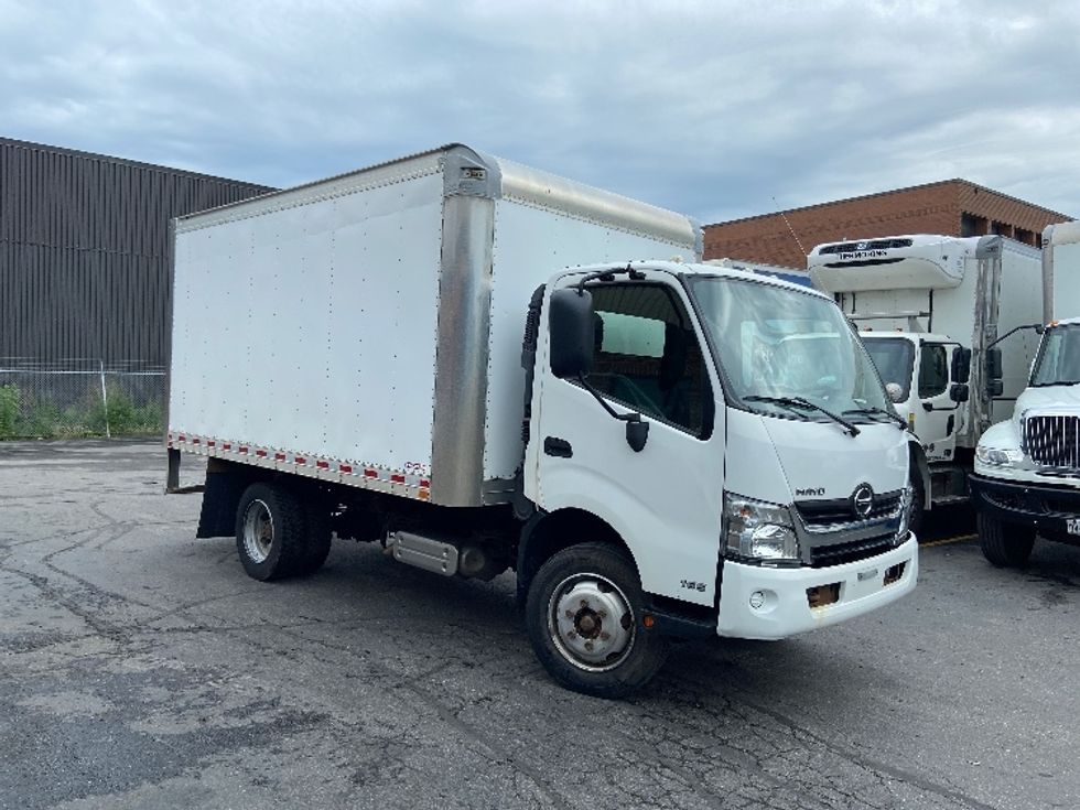 Light Duty Box Truck-Light and Medium Duty Trucks-Hino-2019-165-Mississauga-ON-123,192\n\t\tkm-$ 56,000 - Image 1