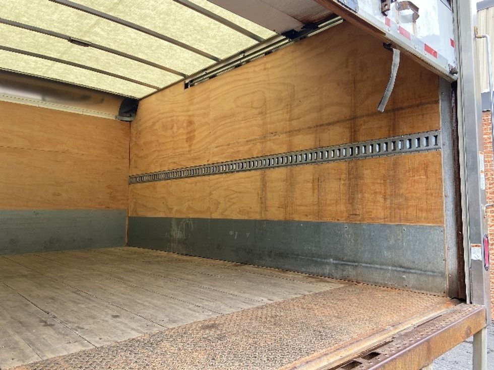 Light Duty Box Truck-Light and Medium Duty Trucks-Hino-2019-165-Mississauga-ON-123,192\n\t\tkm-$ 56,000 - Image 12