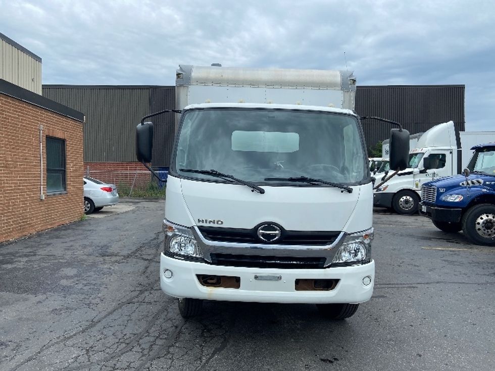Light Duty Box Truck-Light and Medium Duty Trucks-Hino-2019-165-Mississauga-ON-123,192\n\t\tkm-$ 56,000 - Image 2