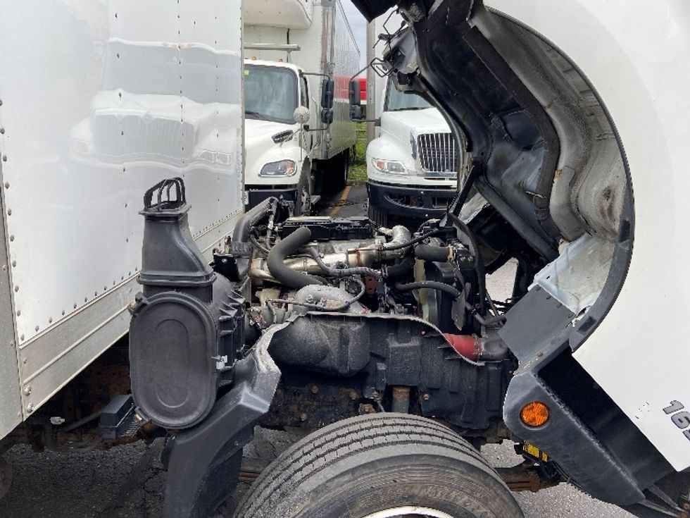 Light Duty Box Truck-Light and Medium Duty Trucks-Hino-2019-165-Mississauga-ON-123,192\n\t\tkm-$ 56,000 - Image 23