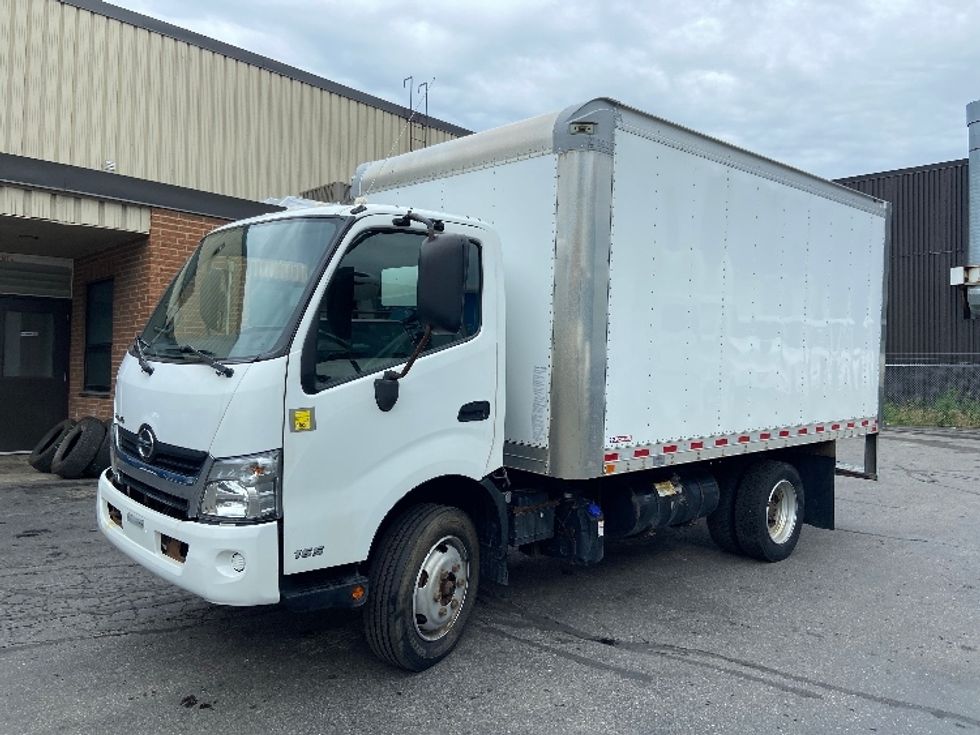 Light Duty Box Truck-Light and Medium Duty Trucks-Hino-2019-165-Mississauga-ON-123,192\n\t\tkm-$ 56,000 - Image 3