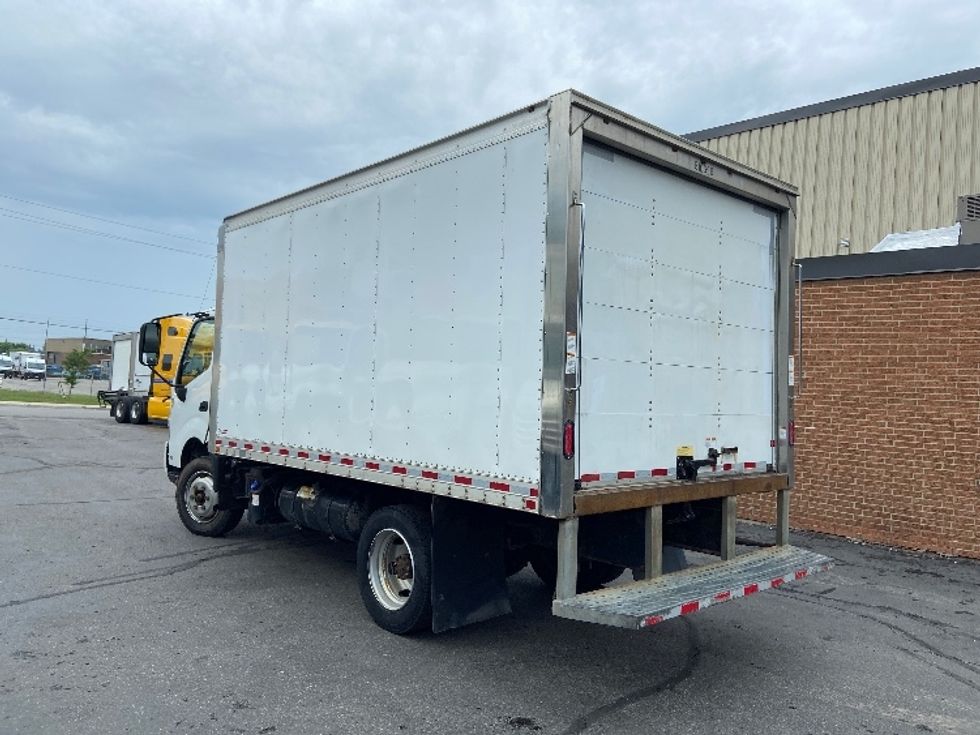 Light Duty Box Truck-Light and Medium Duty Trucks-Hino-2019-165-Mississauga-ON-123,192\n\t\tkm-$ 56,000 - Image 6