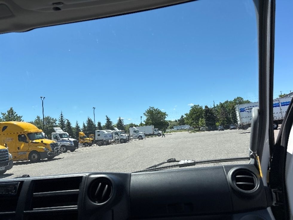 Light Duty Box Truck-Light and Medium Duty Trucks-Hino-2020-155-Brampton-ON-158,373\n\t\tkm-$ 50,250 - Image 21