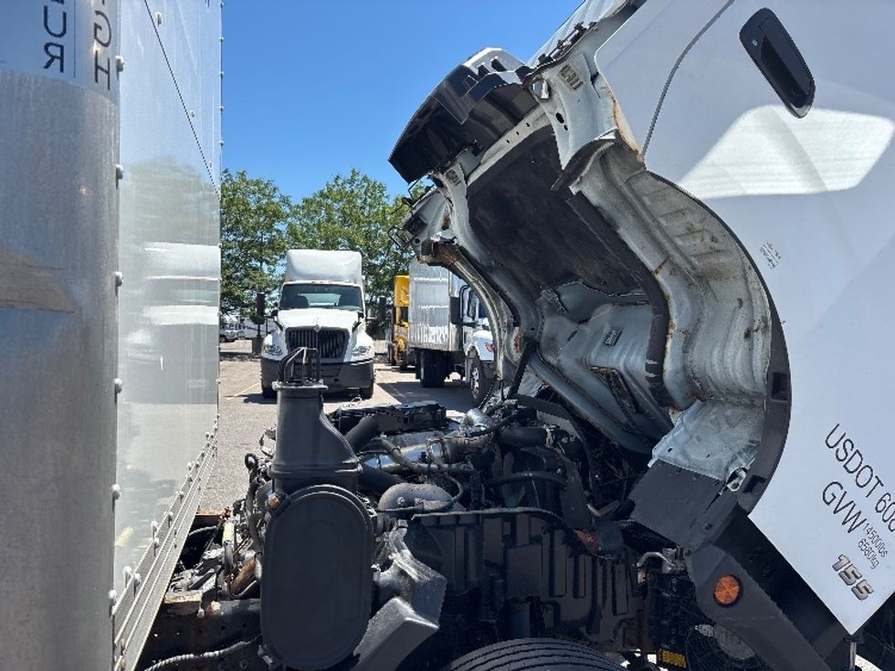 Light Duty Box Truck-Light and Medium Duty Trucks-Hino-2020-155-Brampton-ON-158,373\n\t\tkm-$ 50,250 - Image 23