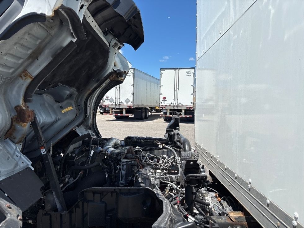 Light Duty Box Truck-Light and Medium Duty Trucks-Hino-2020-155-Brampton-ON-158,373\n\t\tkm-$ 50,250 - Image 24